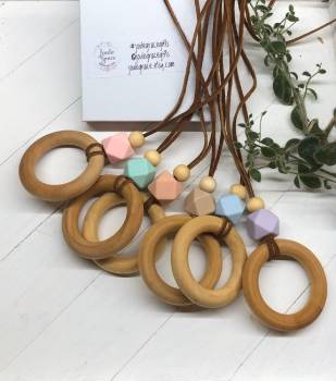 teething necklace